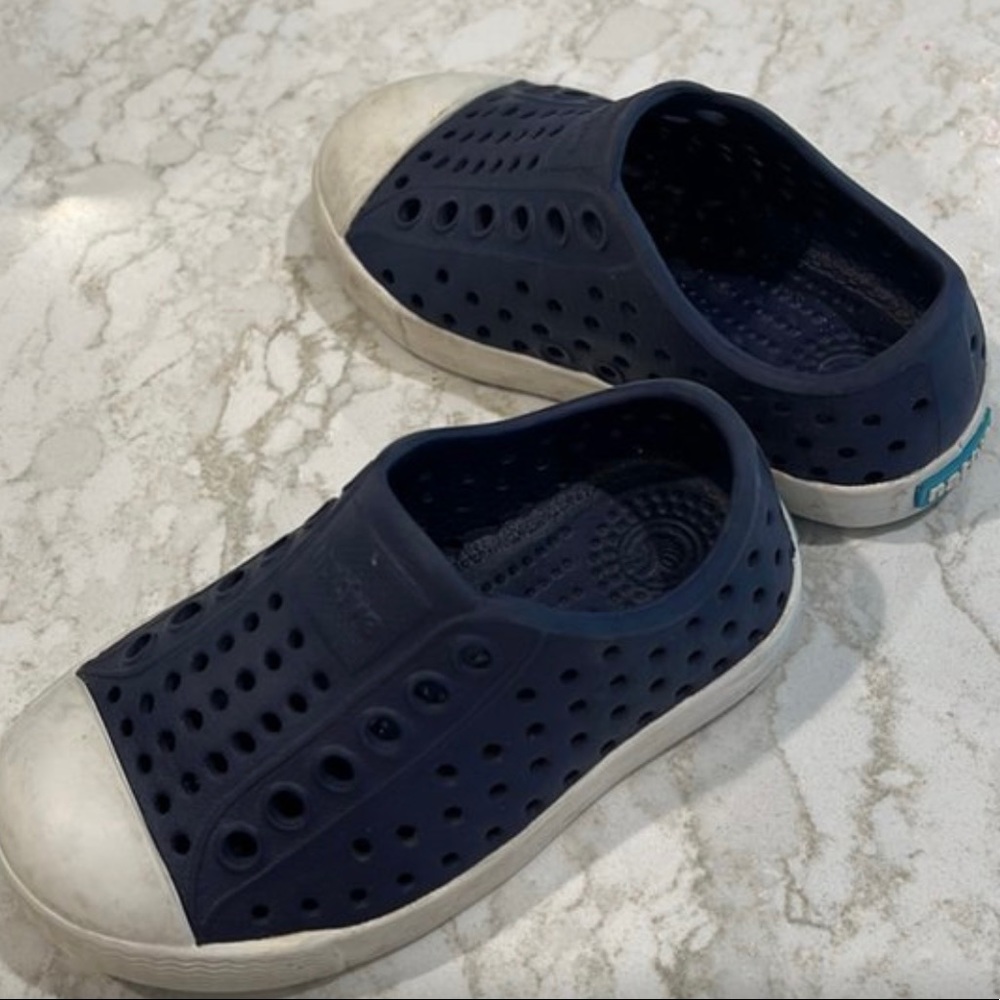 Native Jefferson shoes regatta blue upper, white bottoms. Size C5 (toddler 5).